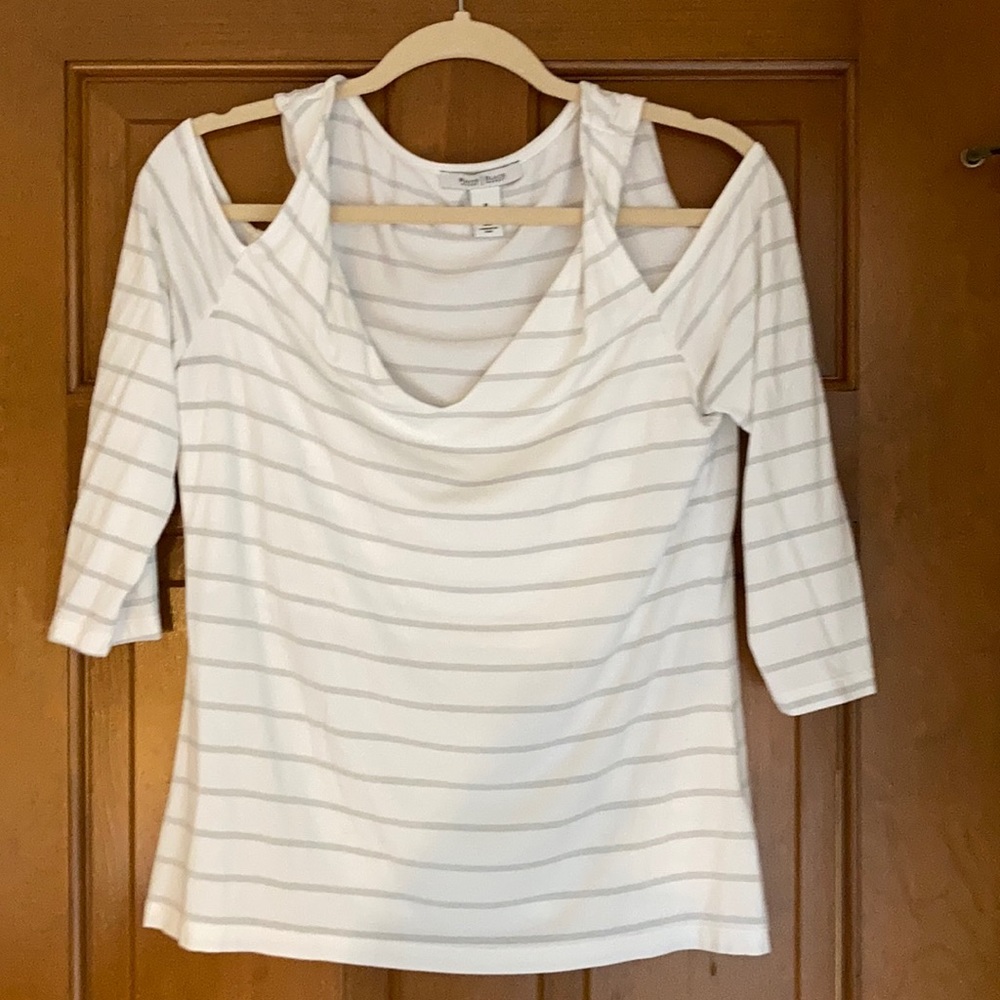 WHBM 3/4 sleeve exposed shoulder top